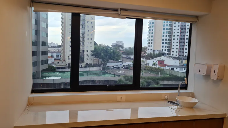 Película nano cerâmica aplicada em consultório odontológico em São Paulo