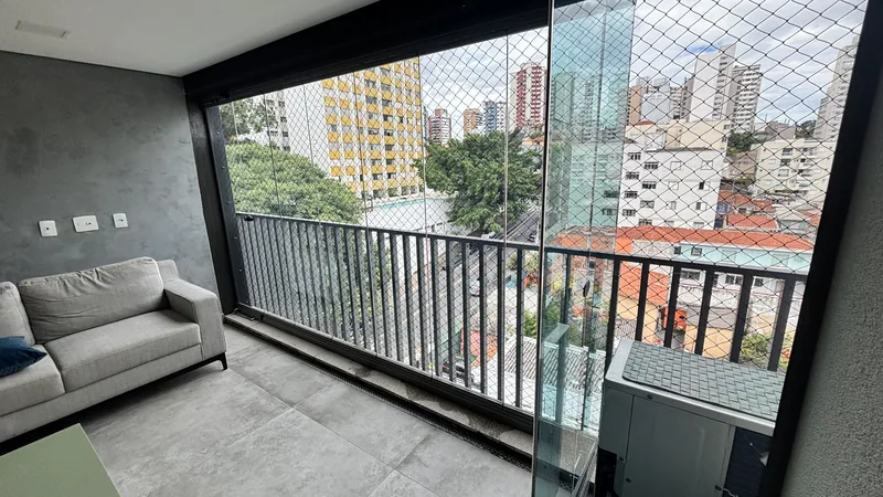 Película nano cerâmica aplicada em sacada de apartamento na Vila Mariana, São Paulo