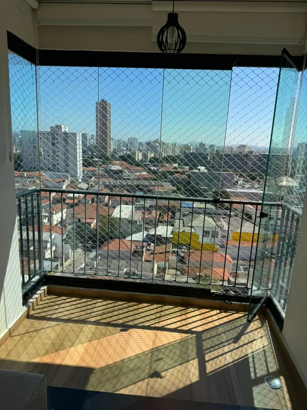Película nano cerâmica aplicada em sacada de apartamento no Brooklin, São Paulo