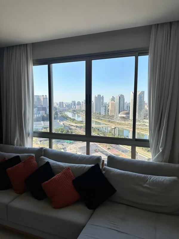 Película nano cerâmica aplicada em sacada de apartamento no Brooklin, São Paulo