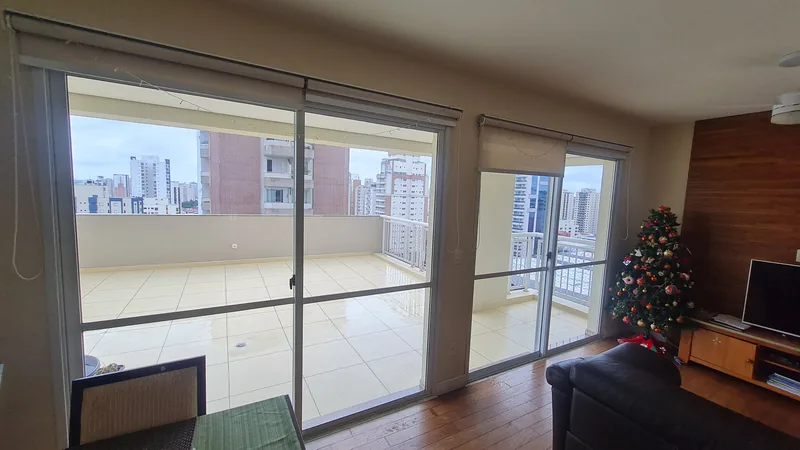 Película nano cerâmica aplicada em sacada de apartamento na Vila Mariana, São Paulo