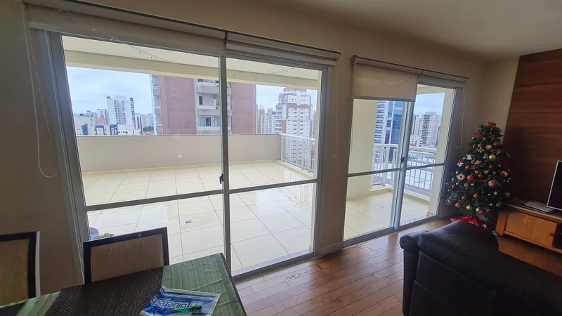 Película nano cerâmica aplicada em sacada de apartamento na Vila Mariana, São Paulo