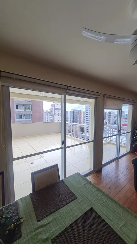 Película nano cerâmica aplicada em sacada de apartamento na Vila Mariana, São Paulo