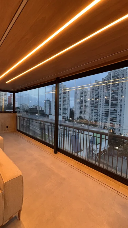 Película nano cerâmica aplicada em sacada de apartamento na Vila Prudente, São Paulo