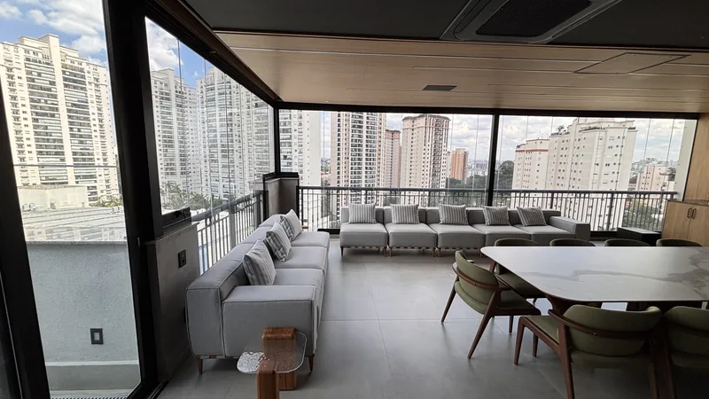 Película nano cerâmica aplicada em sacada de apartamento na Vila Prudente, São Paulo