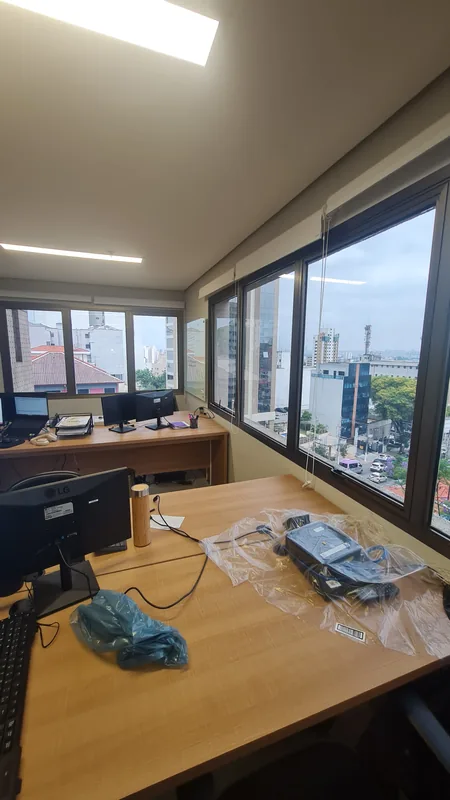 Película fumê de controle solar aplicada em vidro