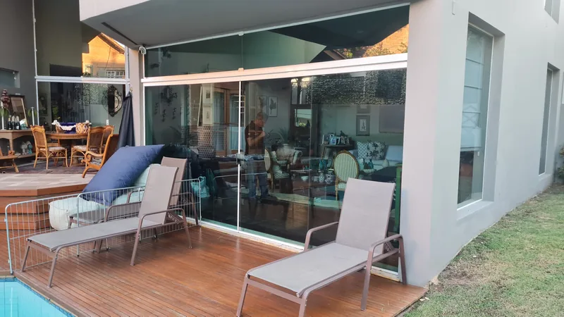 Película fumê de controle solar aplicada em vidro
