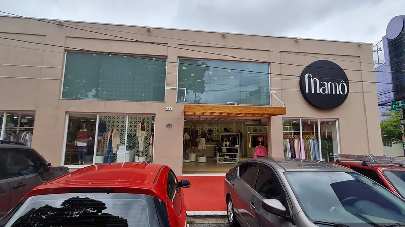 Adesivo jateado aplicado em vidro, efeito persiana