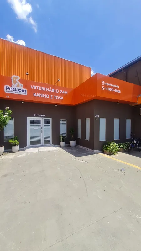 Adesivo jateado aplicado em vidro com recorte personalizado
