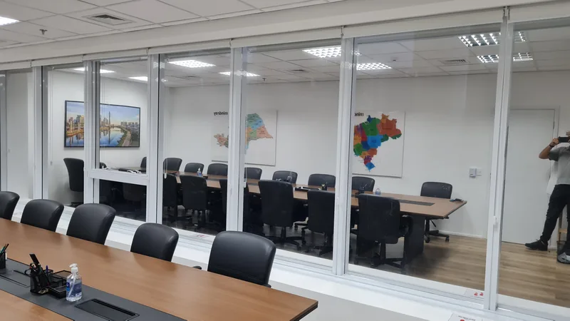 Película refletiva aplicada em escritório na Berrini, São Paulo
