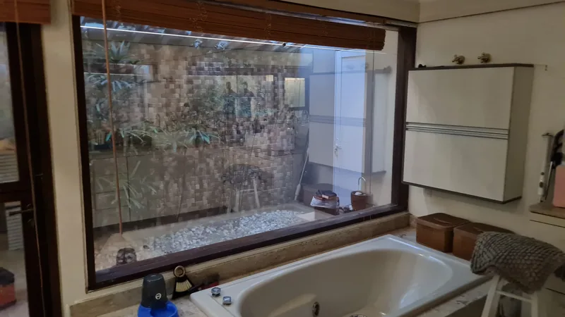 Película refletiva aplicada em residência no Morumbi, segunda etapa