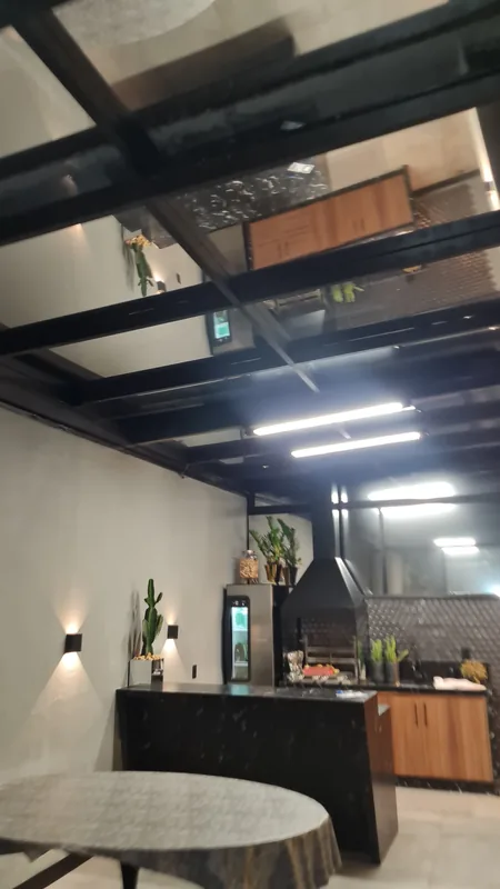Película refletiva aplicada em residência no Morumbi, São Paulo
