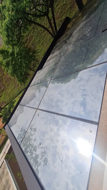 Película refletiva aplicada em residência no Morumbi, São Paulo