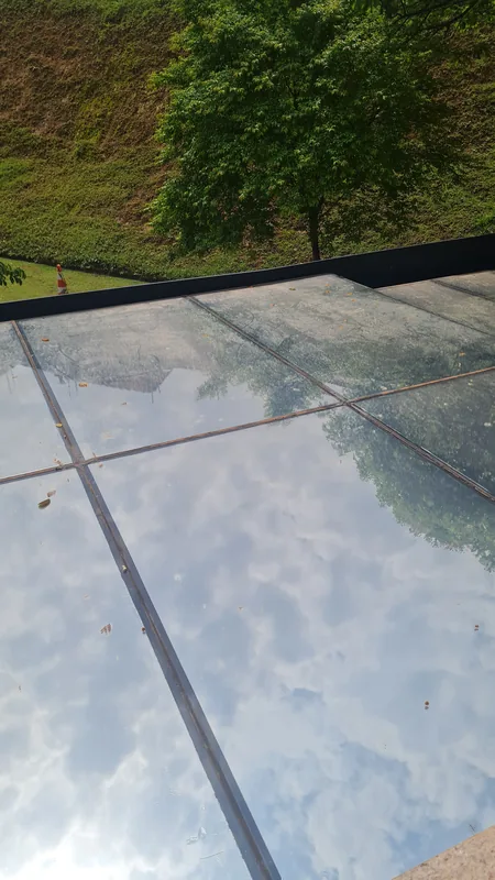 Película refletiva aplicada em residência no Morumbi, São Paulo
