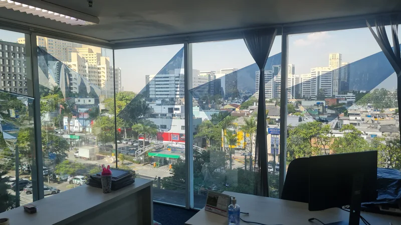 Película refletiva aplicada, foto de trabalho realizado