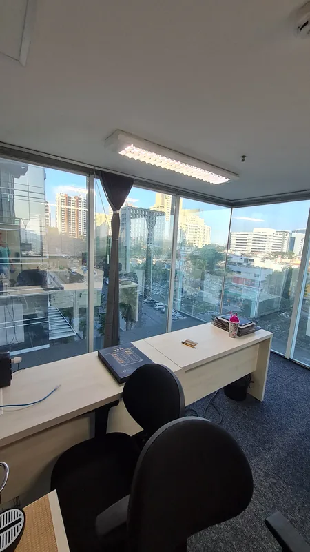 Película refletiva aplicada em sala executiva em Alphaville, Barueri