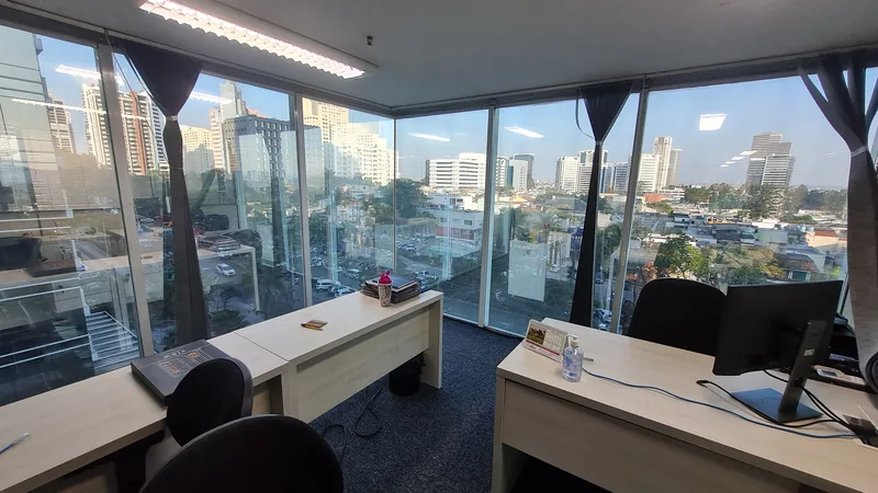 Película refletiva aplicada em sala executiva em Alphaville, Barueri