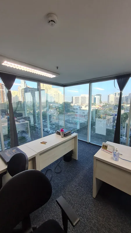 Película refletiva aplicada em sala executiva em Alphaville, Barueri