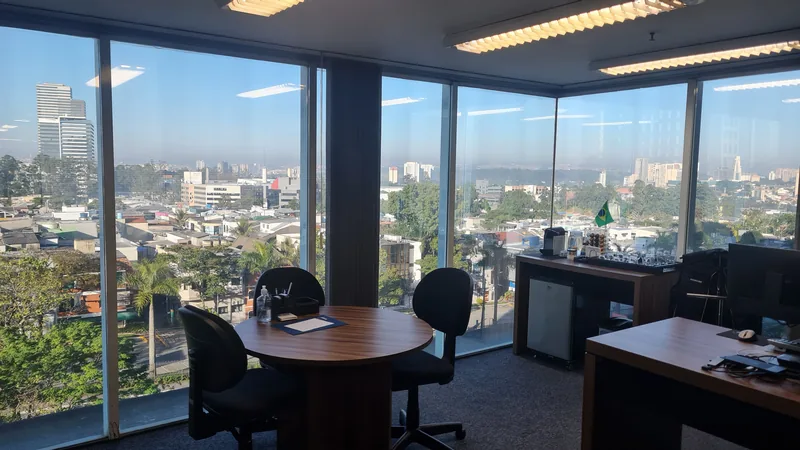 Película refletiva aplicada em sala executiva em Alphaville, Barueri