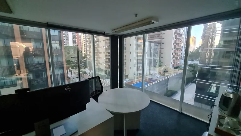 Película refletiva aplicada em sala executiva em Alphaville, Barueri