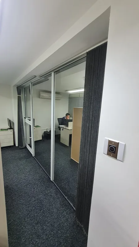 Película refletiva aplicada em sala executiva em Alphaville, Barueri